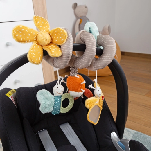 Eenvoudig te bevestigen aan kinderwagen, autostoeltje en wiegje
