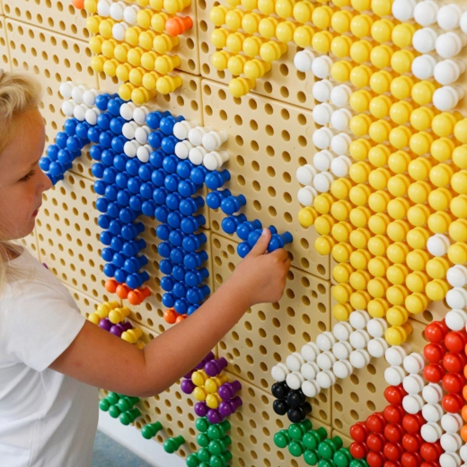 Creatief spel op een STEM-bord