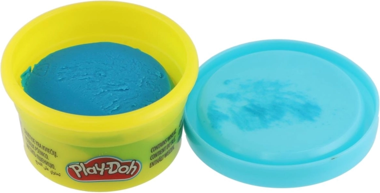 Twee potjes boetseerklei