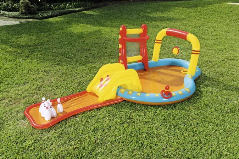 Waterpret en spelletjes in de tuin