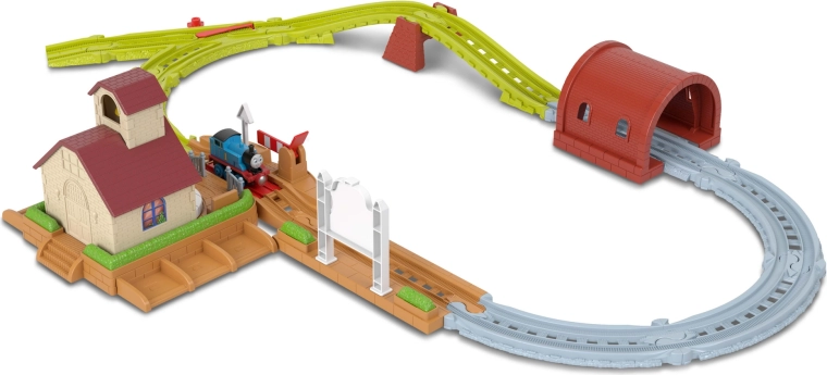 Baan van meer dan 200 cm met tunnel en verhoogd gedeelte
