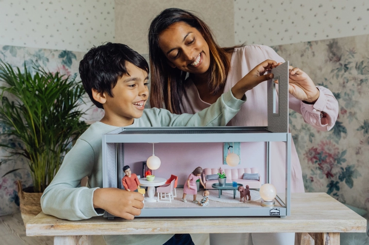 2 moderne lampen voor een realistisch poppenhuis