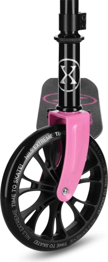 Grote 200 mm wielen voor een soepele en stabiele rit