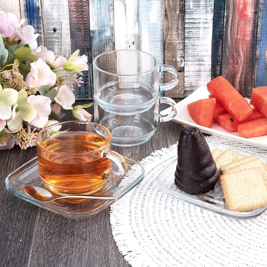 Vierkant schoteltje voor stijl en bescherming van de tafel
