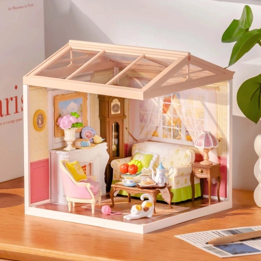 Showcase-diorama met transparante panelen