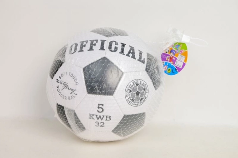 Zwart-witte voetbal Beruška (lieveheersbeestje)