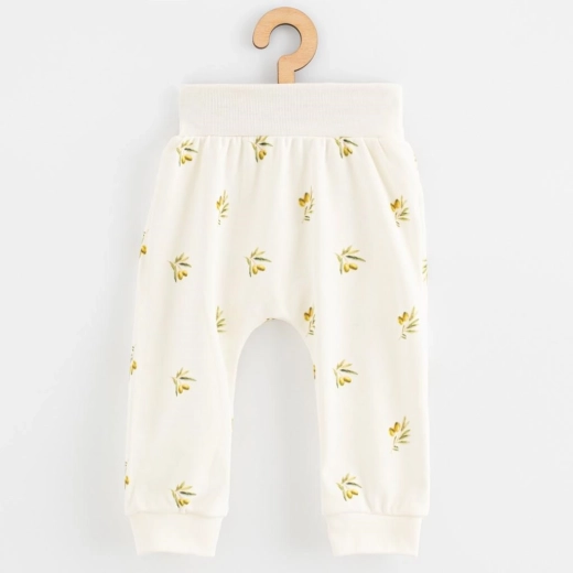 babybroek van biologische katoen New Baby olijven