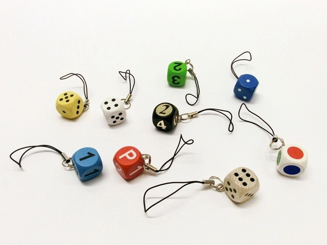 Detoa sleutelhanger dobbelsteen – kleurrijke hanger voor sleutels