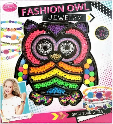 Kleurige kralen voor het maken van armbanden in uilenverpakking