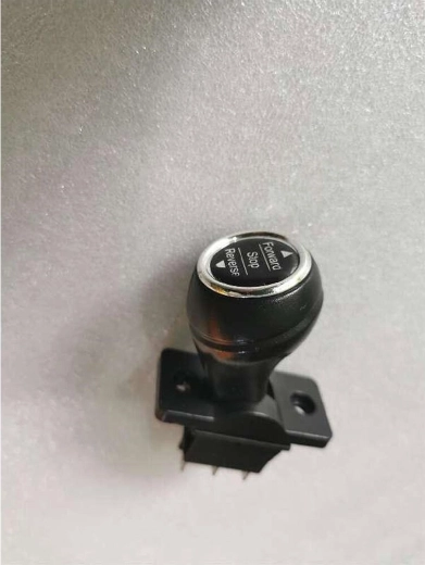 Versnellingshendel voor elektrisch kinderautootje Audi Q8 (vooruit/achteruit) - 1 stuk