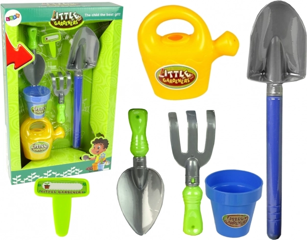 Kindertuinset met emmer, schep en gieter