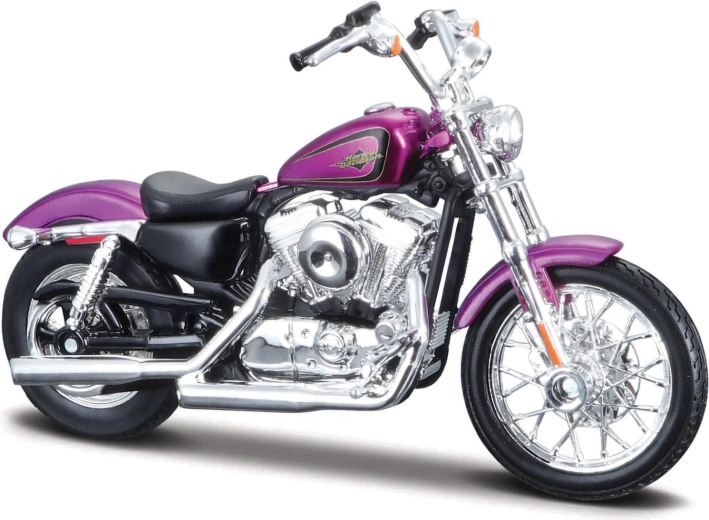 Maisto Harley-Davidson 2013 XL 1200V Seventy-Two 1:18 paars