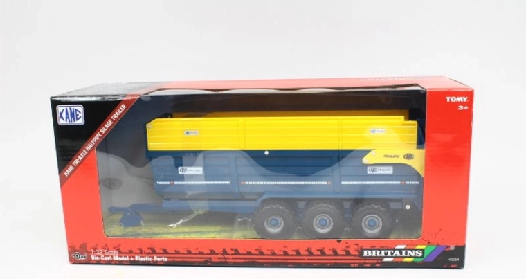 Britains Kane drieassige silageaanhanger Halfpipe 1:32