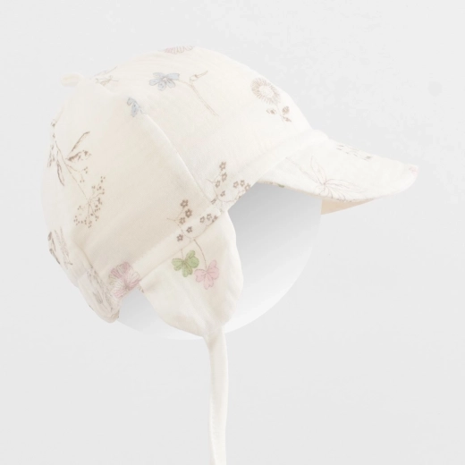 Zomerse mousseline pet met klep New Baby Zoe