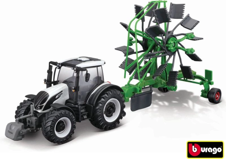 Valtra N174-tractor met landbouwmachine