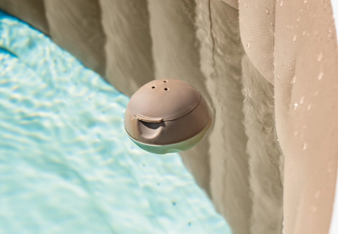 Zwevende chemische dispenser