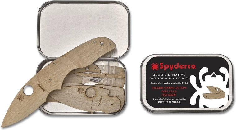 Houten bouwpakket van het mes Spyderco Lil' Native in een blikken doosje