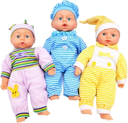 baby engeltje in pyjama