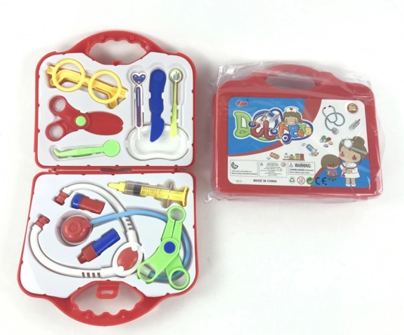 Dokter in een koffertje voor op reis