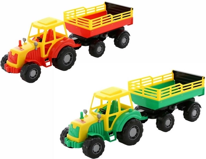 Tractor Altaj met aanhanger