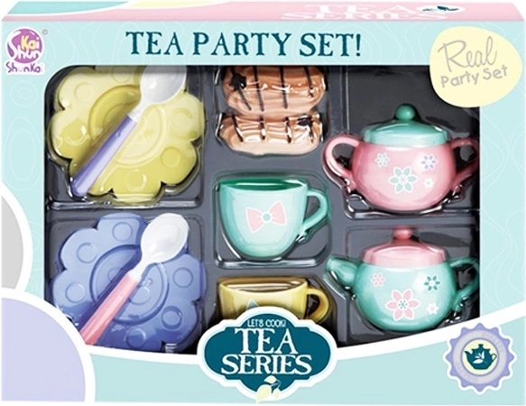 kinder theeservies om mee te spelen