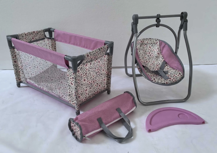 Poppen set Pink Flowers – reisbedje en stoeltje 2-in-1 (schommelstoel)