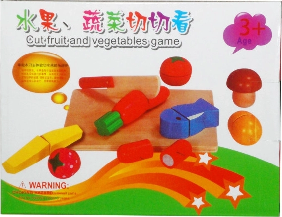 Houten set fruit en groenten om te snijden met snijplank en mes