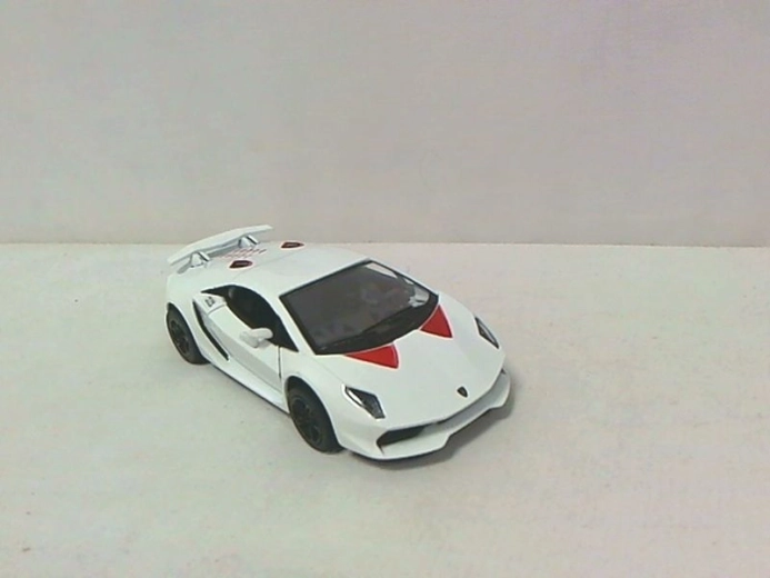 Modelauto Lamborghini Sesto – metalen model 1:38 met openslaande deuren en pull-back aandrijving
