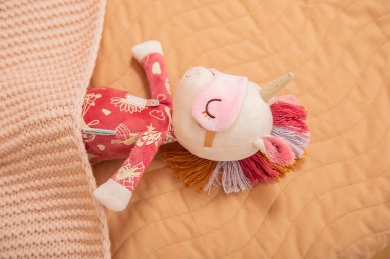 Lilliputiens bedvriendje voor baby's eenhoorn Lena