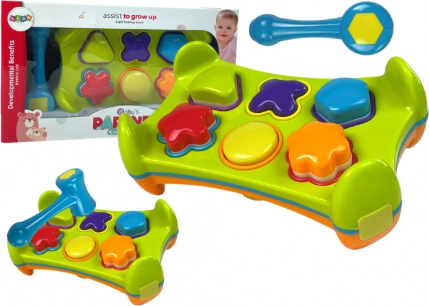 Dubbelzijdige educatieve sorteerder met hamertje en vormen