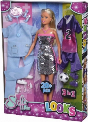 Pop Steffi Love Steffi in verschillende outfits