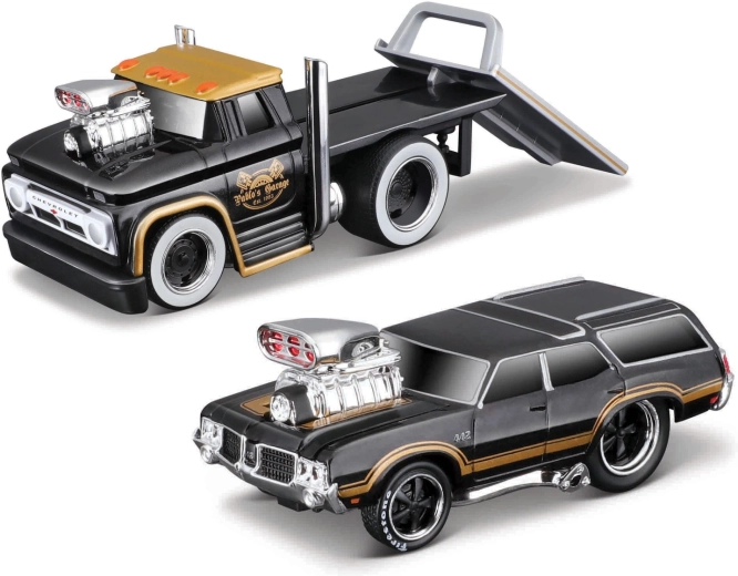 Maisto Muscle Transports 1966 Chevrolet C60 Flatbed met 1970 Oldsmobile Vista Cruiser 1:64