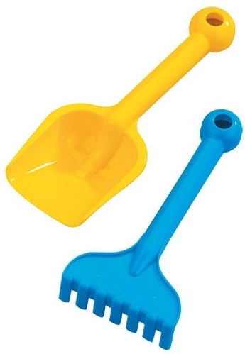 Kleine set schep en harkje voor in het zand