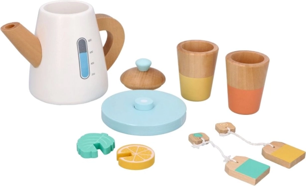 Houten theeservies met ketel en kopjes