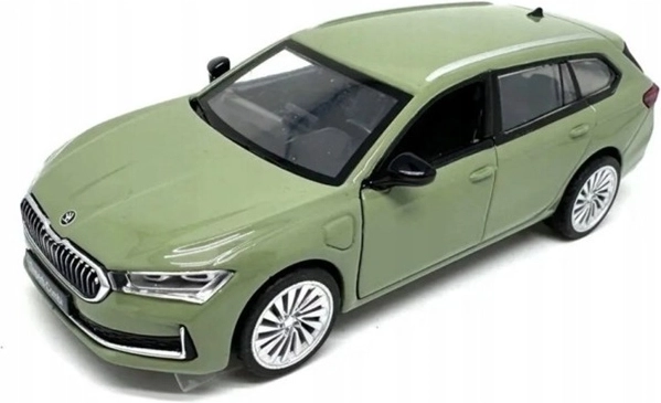 MSZ elektrisch model Škoda Superb Combi iV groen