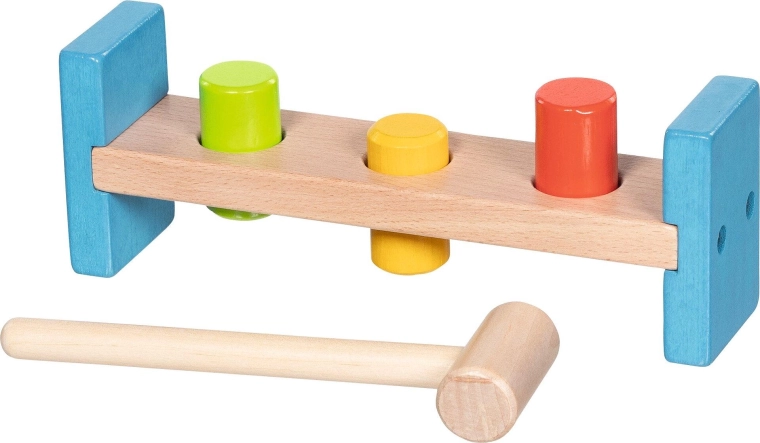 Goki houten hamerspel met hamertje en 3 pinnen