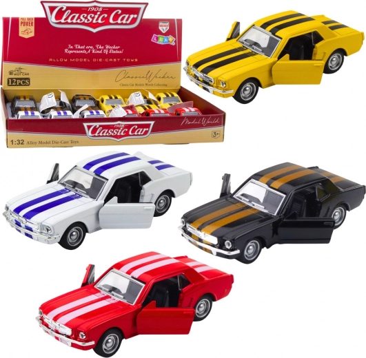 Klassiek metalen autootje 1:32 met pull-back aandrijving en openslaande deuren