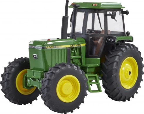 Britains modeltractor John Deere 4450 op schaal 1:32