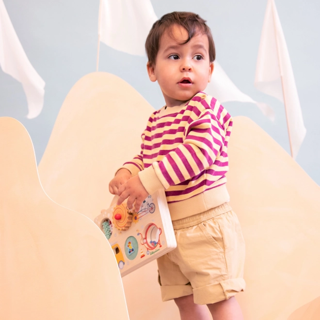 Houten paneel met activiteiten avontuur onderweg