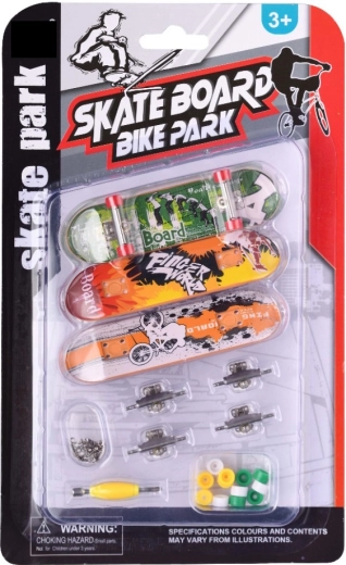 Skatepark set met 3 fingerboards met accessoires