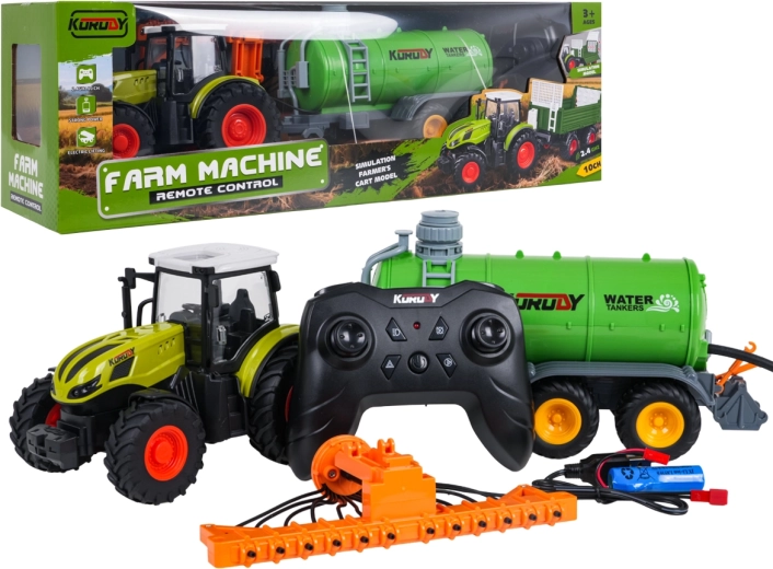 Op afstand bestuurbare tractor met tank en hooihark op schaal 1:24