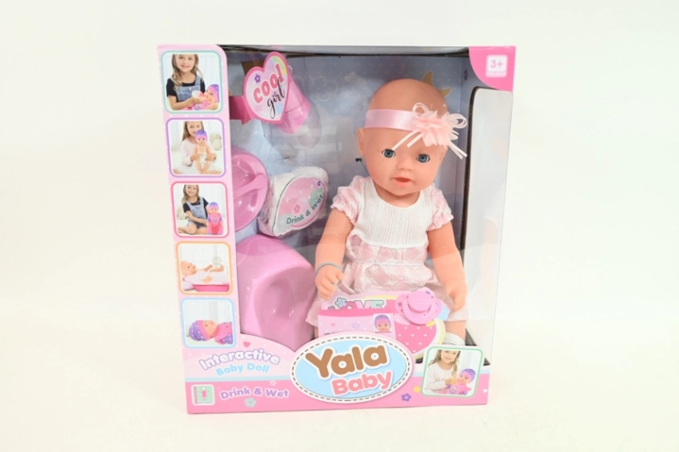 Baby pop die drinkt en plast