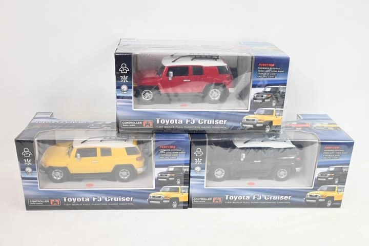 Op afstand bestuurbare auto Toyota FJ Cruiser 1:24