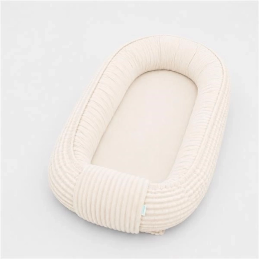 Babynestje New Baby ribfluweel crème