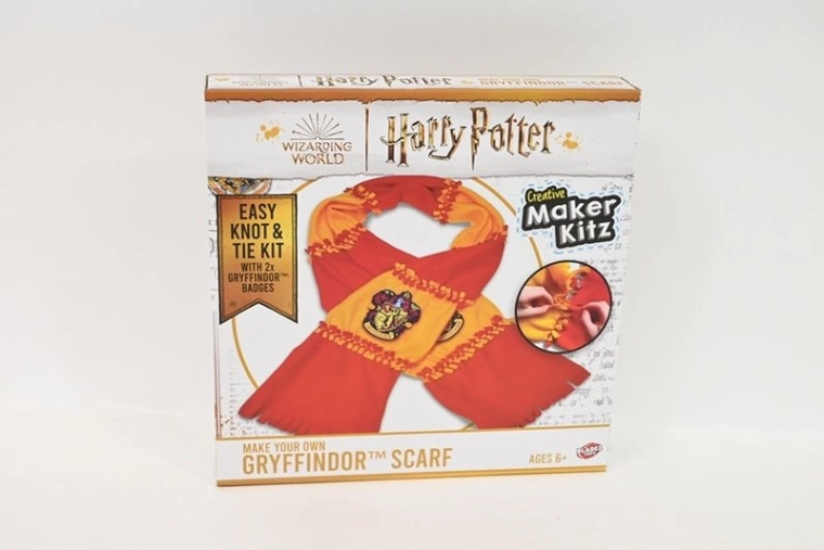 Blandez Harry Potter set om een Gryffindor-sjaal te maken