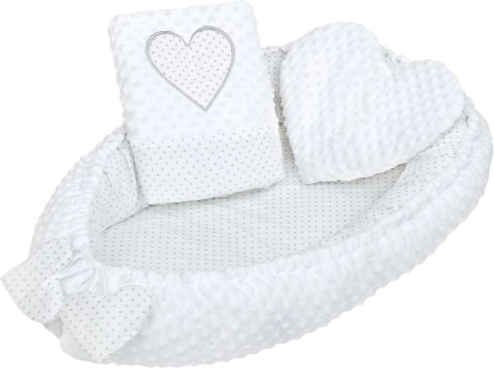 Luxe baby­nestje met kussentje en dekentje New Baby Minky Hartje wit