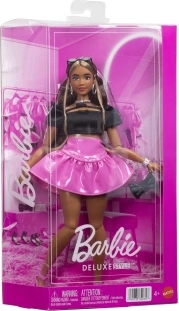 Barbie Deluxe Style modepop in een zwarte top en roze rok