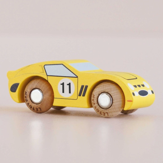 Le Toy Van houten raceautootje Luca geel