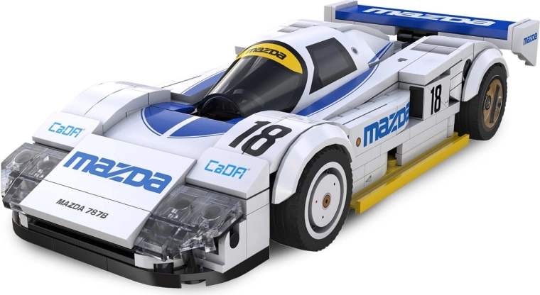 CaDA Mazda 787B bouwset van een witte racewagen op schaal 1:24