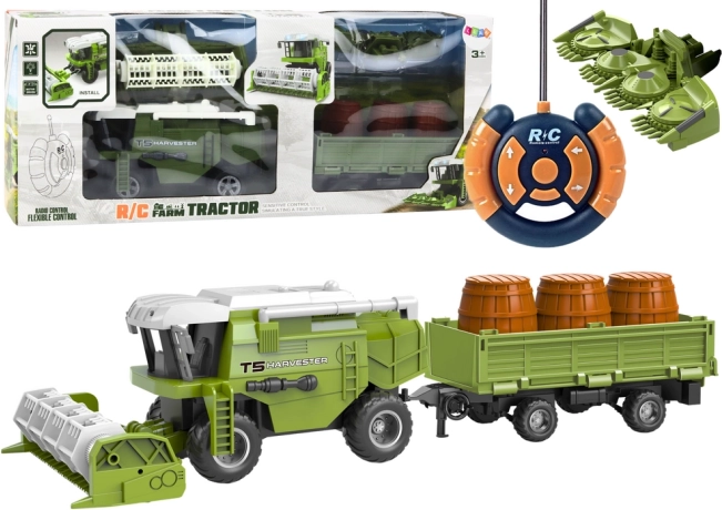 RC landbouwcombine met groene aanhanger